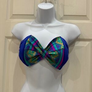 Twist bikini Top, solid blue sides  with multicolor print front, size 12